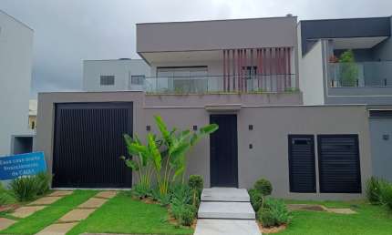 VENDO LINDA CASA CONTEMPORÂNEA LEGALIZADA, EM VARGEM PEQUENA COM 4 SUÍTES, 1 SUÍTE NO TERREO EM COND. CLUBE !
