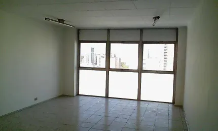 Sala comercial para locação ou venda, Jardim São Dimas 36m² 1 vaga. Desocupada