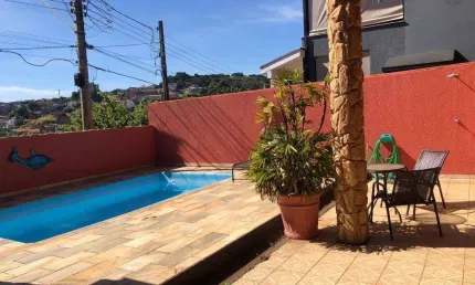 Casa com 4 dormitórios, 371 m² - venda por R$ 1.400.000,00 ou aluguel por R$ 6.683,85/mês - Jardim Coleginho - Jacareí/SP