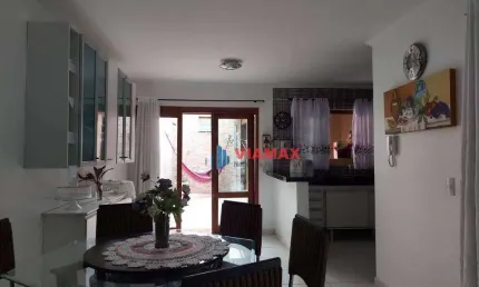 Sobrado com 3 dormitórios à venda, 250 m² por R$ 680.000 - Villa Branca - Jacareí/SP
