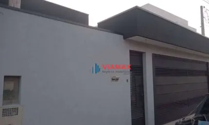 Casa numa excelente localização no coração do villa branca
