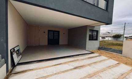 Casa com 4 quartos à venda na Rua Padre Eugênio, Jardim Jacinto, Jacareí