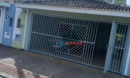 Casa numa excelente localização no bairro Ferradura na Zona Sul de São José dos Campos.