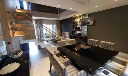 Lindo sobrado a venda 262m² 3 Dorms 1 suíte - 4 vagas de garagem em Santo André - São Paulo -SP.