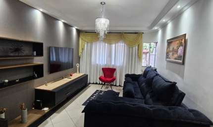Lindo Sobrado a venda 4 Dorms 2 suítes 187m² - 4 vagas em Vila Guiomar - Santo André - SP.
