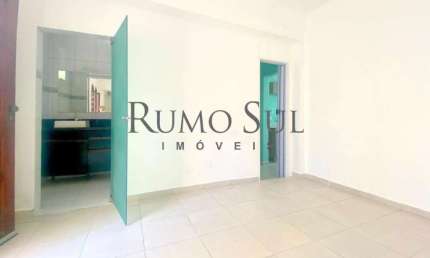 Casa com 2 quartos para alugar na Rua Doutor Mário Rocco, 44, Campininha, São Paulo por R$ 2.600