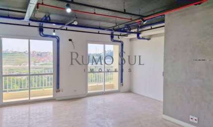 Sala comercial com 3 salas para alugar na Avenida das Nações Unidas, 18801, Santo Amaro, São Paulo por R$ 5.000