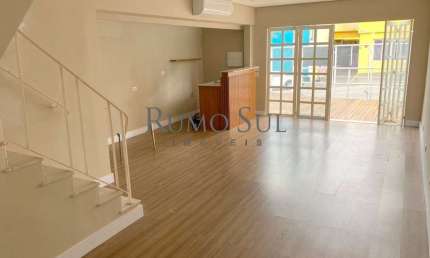 Casa comercial com 3 salas para alugar na Rua Vieira de Morais, 1548, Campo Belo, São Paulo por R$ 6.000