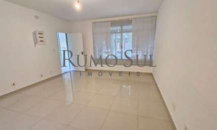 Casa comercial com 7 salas para alugar na Rua Darwin, 557, Santo Amaro, São Paulo por R$ 8.500