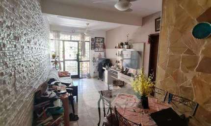 Excelente casa com 3 quartos, vaga e um terraço com churrasqueira!