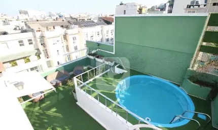 Cobertura com 4 Quartos e 3 banheiros à Venda, 235 m² por R$ 1.890.000