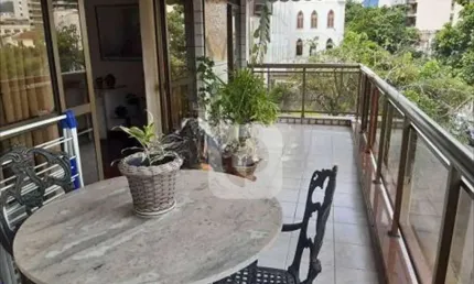 Excelente apartamento de 3 quartos, suíte, varandão e 2 vagas próximo metrô