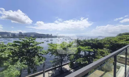 Casa Tríplex com Vista Deslumbrante da Baía de Guanabara!
