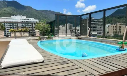 Cobertura  duplex três quartos  duas vagas na Tijuca