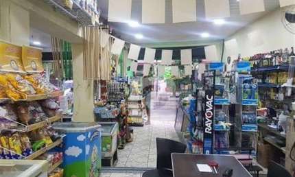 Loja comercial frente de rua , junto à  Haddock Lôbo.
