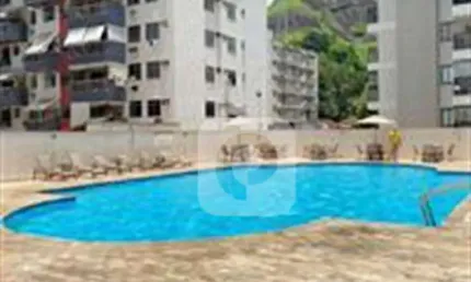 Condomínio completo com infraestrutura da tijuca com três quartos e duas vagas.