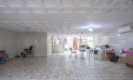 Duas casas de 3 quartos, área de lazer completa de 330m2 - Tijuca