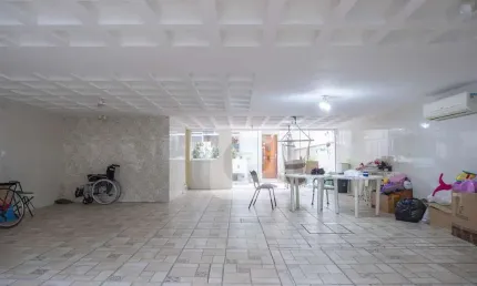 Duas casas de 3 quartos, área de lazer completa de 330m2 - tijuca