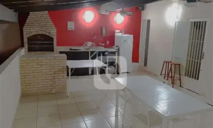 Casa triplex com 3 quartos e vaga com acesso à rua barão de mesquita