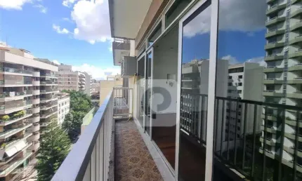 Tijuca juntinho ao metrô apartamento de 4 quartos com conforto e praticidade!