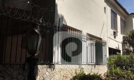 CASA ANTIGA DE 125M² PARA REFORMA OU RESTAURAÇÃO EM RUA HISTÓRICA DA TIJUCA