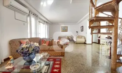 Descubra o Refúgio dos Seus Sonhos: Cobertura Duplex Excepcional
