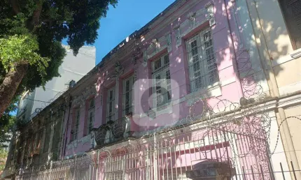 No coração da Tijuca , ótimo empreendimento comercial.