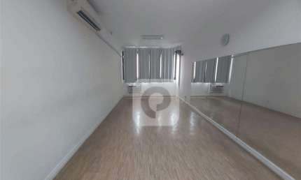 Sala comercial na Sete de Setembro, melhor ponto do Centro!
