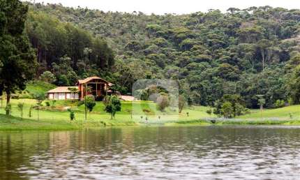 Fazenda em Teresópolis com infraestrutura completa para hotelaria de charme ou eventos