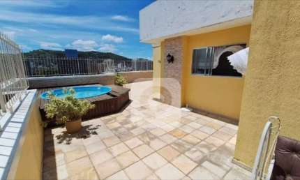 COBERTURA A VENDA COM  366m2, DUAS VAGAS DE GARAREM  E PISCINA PRIVATIVA .