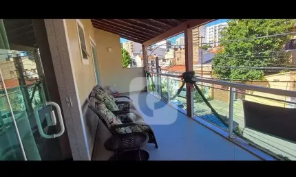 Vendo  Excelente    Casa     Triplex Luxo  no Andaraí com área Gourmert