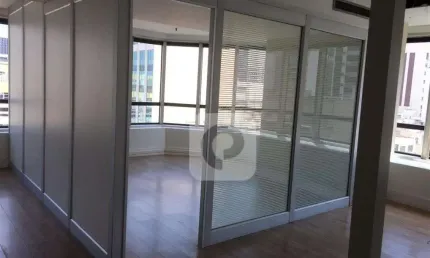 Sala de 200m² no Edifício Cândido Mendes no Centro RJ