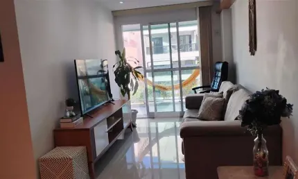 Apartamento 3 quartos com varanda e vaga na Tijuca .