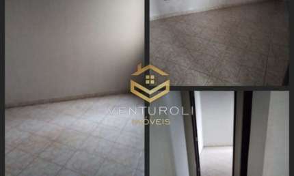Residência Duplex com Garagem para 3 Carros e Quintal Amplo