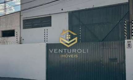 Barracão Espacioso de 330 m²: Ideal para Negócios e Armazenamento!