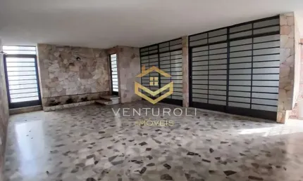 Casa ampla para locação residencial ou comercial (escritórios diversos)