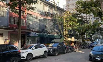 Sala comercial próximo do centro à 01 quadra da praia.
