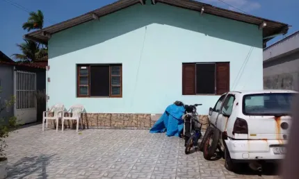Casa com 6 quartos à venda na Vista Linda, Bertioga , 220 m2 por R$ 600.000