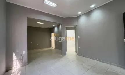 Salão comercial na Boa Vista, com fachada, acessibilidade pronta e cozinha.