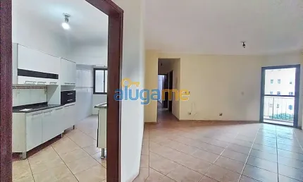 Apartamento com 3 dormitórios (1 suíte), 3 sacadas e 1 vaga no bairro Jd. Urano.