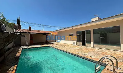 Casa no Mançor Daud com 4 suítes e varanda gourmet, próximo ao Hospital Austa.