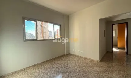 Apartamento na Vila Imperial com 2 dormitórios (1 suíte), 1 vaga coberta e elevador.