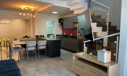 Casa com 3 quartos à venda no Centro Balneário Camboriú.Aceita 800 mil entrada restante parcelado!