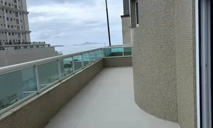 Lindo Diferenciado luxuoso na Barra Sul  Vista mar!!!