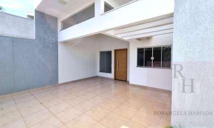 Casa para Venda em Maringá, Jardim Petrópolis, 3 dormitórios, 1 suíte, 2 banheiros, 2 vagas