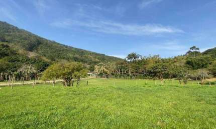 Fazenda à venda, 109843 m² por R$ 3.700.000,00 - Ratones - Florianópolis/SC