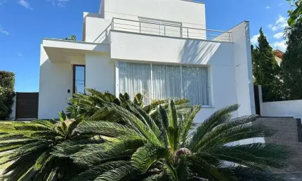 Casa com 6 dormitórios à venda, 620 m² por R$ 5.350.000,00 - Jurerê Internacional - Florianópolis/SC
