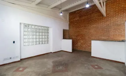 Excelente casa tipo para venda em Bosque da Saúde com 3 quartos, 240m²