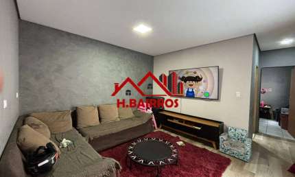 Casa com 04 Dormitórios à VENDA - Zona Leste de SJCampos