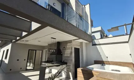 Casa para Venda em Santana de Parnaíba, Villas do Jaguari, 3 dormitórios, 1 suíte, 3 banheiros, 2 vagas